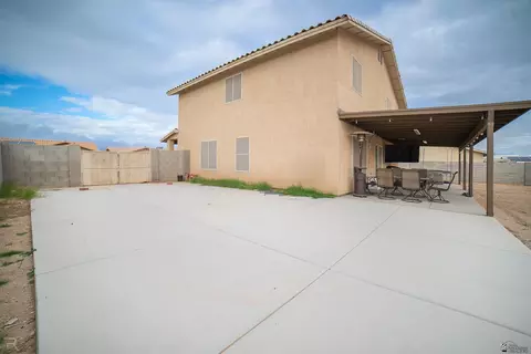 Exterior - 6273 E 40 Pl, Yuma, AZ 85365 photo 5 of 9