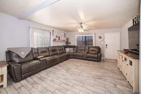 Living - 6273 E 40 Pl, Yuma, AZ 85365 photo 1 of 2