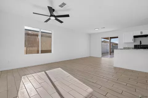 Living - 7124 E 37 St, Yuma, AZ 85365 photo 1 of 4