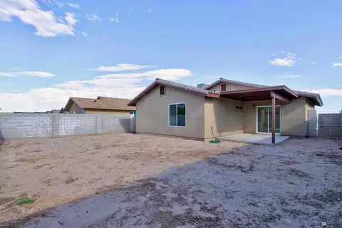 Exterior - 7124 E 37 St, Yuma, AZ 85365 photo 5 of 6