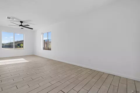 Living - 7124 E 37 St, Yuma, AZ 85365 photo 4 of 4
