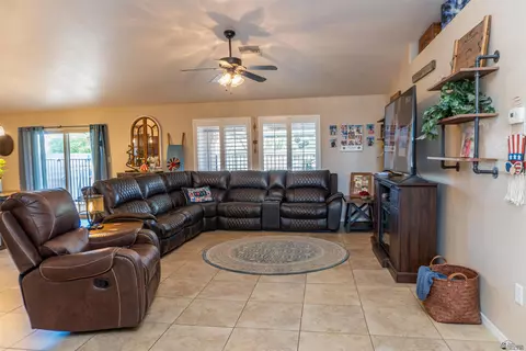 Living - 11504 E Del Golfo, Yuma, AZ 85367 photo 1 of 3