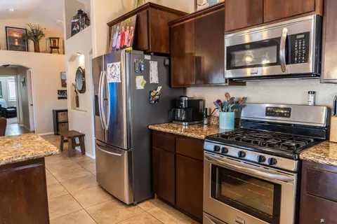 Kitchen - 11504 E Del Golfo, Yuma, AZ 85367 photo 4 of 4