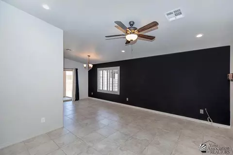 Living - 11522 E 33 Ln, Yuma, AZ 85367 photo 3 of 3