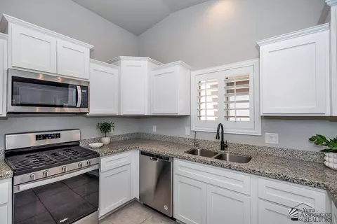 Kitchen - 11522 E 33 Ln, Yuma, AZ 85367 photo 2 of 5