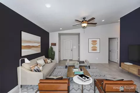 Living - 11522 E 33 Ln, Yuma, AZ 85367 photo 2 of 3