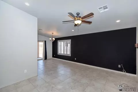 Living - 11522 E 33 Ln, Yuma, AZ 85367 photo 1 of 2