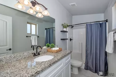 Bath - 11522 E 33 Ln, Yuma, AZ 85367 photo 1 of 4