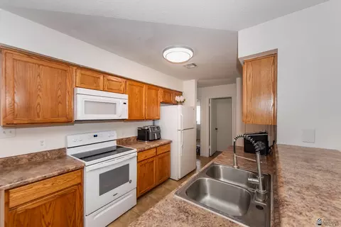8845 E 38 Pl, Yuma, AZ 85365 photo 4