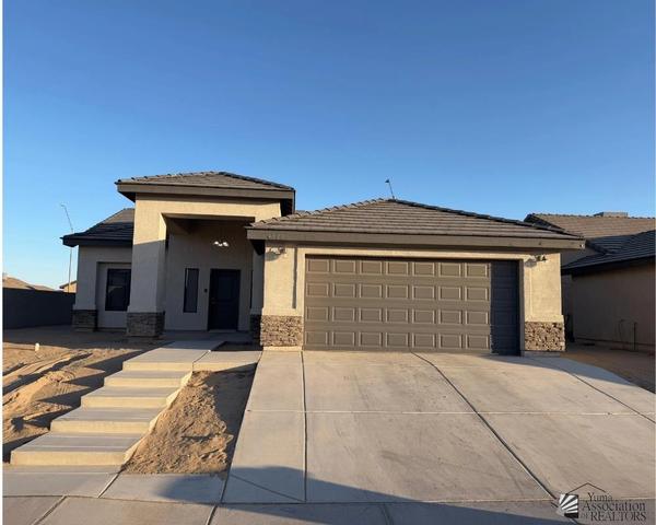 4219 E San Francisco St, San Luis, AZ 85336