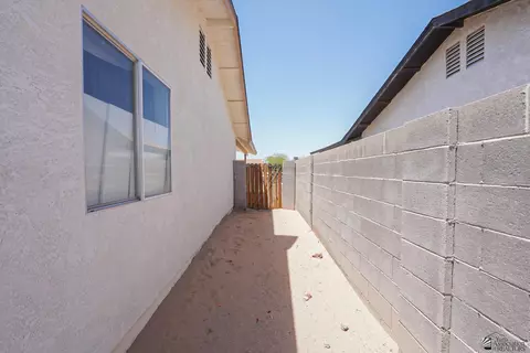 Exterior - 8927 E 39 St, Yuma, AZ 85365 photo 9 of 9