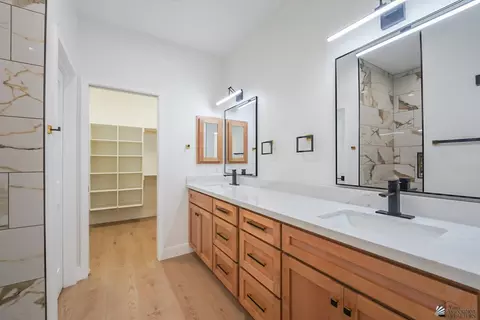 Bath - 10837 E 46 Pl, Yuma, AZ 85367 photo 1 of 4