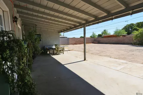 Exterior - 1237 S 10 Ave, Yuma, AZ 85364 photo 6 of 7