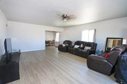 Living - 1237 S 10 Ave, Yuma, AZ 85364 photo 1 of 2