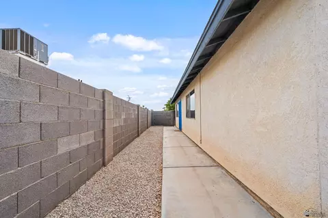 Exterior - 11520 S Phoenix Dr, Yuma, AZ 85367 photo 2 of 3