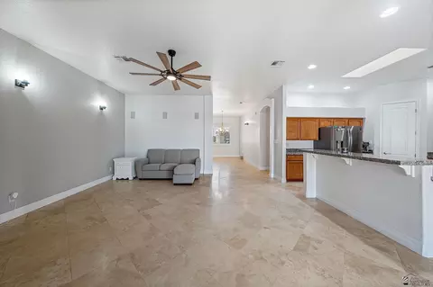 Living - 5914 E 39 Pl, Yuma, AZ 85365 photo 1 of 3