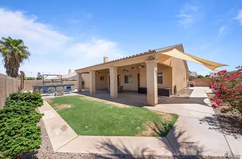 Exterior - 5914 E 39 Pl, Yuma, AZ 85365 photo 2 of 5