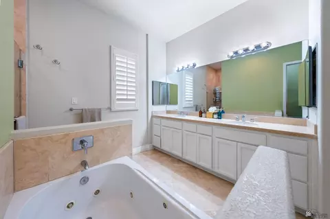 Bath - 5914 E 39 Pl, Yuma, AZ 85365 photo 1 of 6