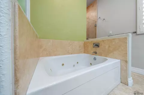 Bath - 5914 E 39 Pl, Yuma, AZ 85365 photo 2 of 6