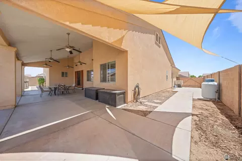 Exterior - 5914 E 39 Pl, Yuma, AZ 85365 photo 3 of 5