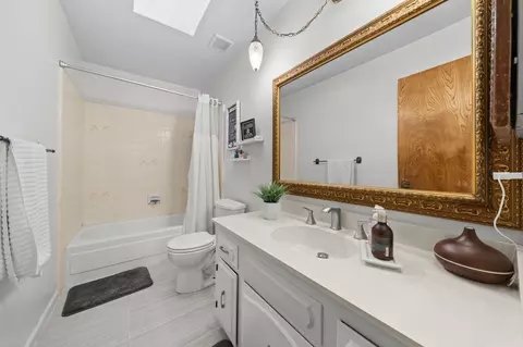 Bath - 529 E 26 St, Yuma, AZ 85364 photo 3 of 4