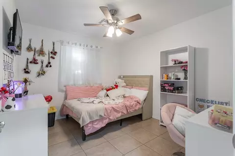 Bedroom - 7913 E 34 Pl, Yuma, AZ 85365 photo 3 of 7