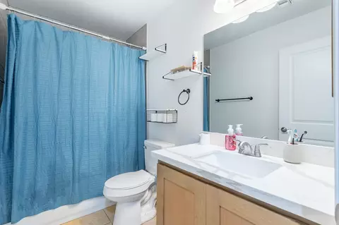 Bath - 7913 E 34 Pl, Yuma, AZ 85365 photo 1 of 2