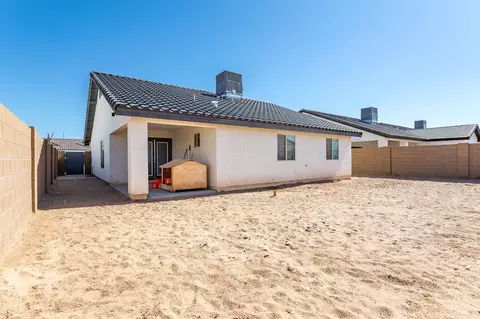 Exterior - 7913 E 34 Pl, Yuma, AZ 85365 photo 4 of 7