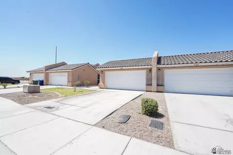 Exterior - 7348 E 37 St, Yuma, AZ 85365 photo 3 of 7