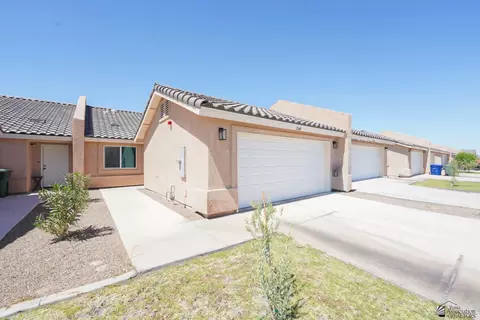Exterior - 7348 E 37 St, Yuma, AZ 85365 photo 2 of 7
