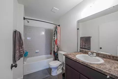 Bath - 7348 E 37 St, Yuma, AZ 85365 photo 1 of 1