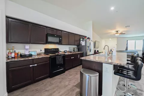 Kitchen - 7348 E 37 St, Yuma, AZ 85365 photo 1 of 1