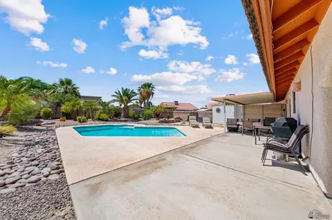 Exterior - 13381 E 40 Dr, Yuma, AZ 85367 photo 9 of 14