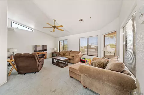 Living - 13381 E 40 Dr, Yuma, AZ 85367 photo 2 of 2