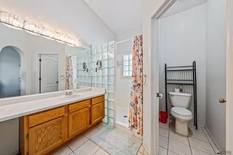 Bath - 13381 E 40 Dr, Yuma, AZ 85367 photo 2 of 4
