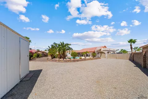 Exterior - 13381 E 40 Dr, Yuma, AZ 85367 photo 12 of 14