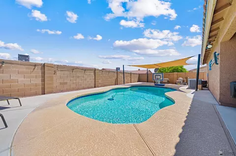 Exterior - 11514 E 35 Pl, Yuma, AZ 85367 photo 5 of 7