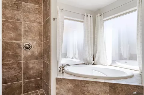 Bath - 11514 E 35 Pl, Yuma, AZ 85367 photo 2 of 3