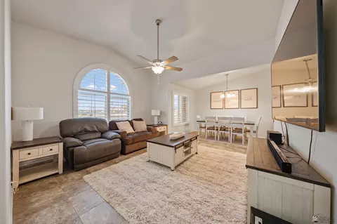 Living - 11514 E 35 Pl, Yuma, AZ 85367 photo 1 of 2