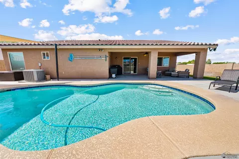 Exterior - 11514 E 35 Pl, Yuma, AZ 85367 photo 4 of 7