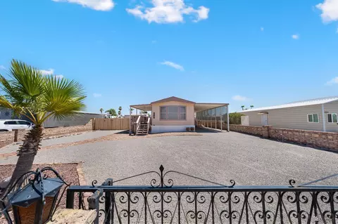 13813 W 47 Ln, Yuma, AZ 85367 photo 1
