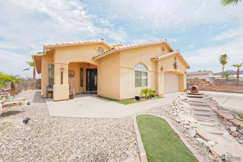 Exterior - 14646 E 49 Dr, Yuma, AZ 85367 photo 3 of 8