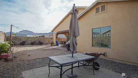 Exterior - 14646 E 49 Dr, Yuma, AZ 85367 photo 4 of 5