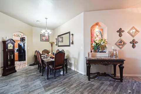 Dining - 14646 E 49 Dr, Yuma, AZ 85367 photo 1 of 2