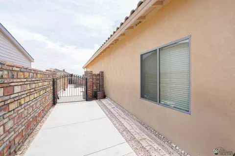Exterior - 14646 E 49 Dr, Yuma, AZ 85367 photo 8 of 8