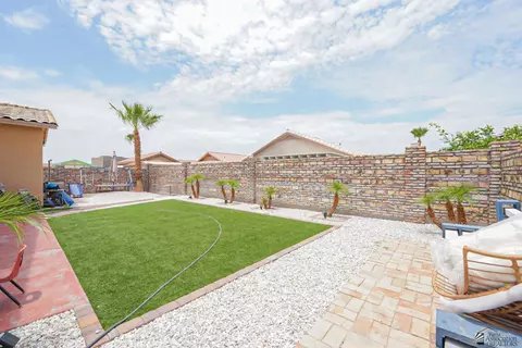 Exterior - 14646 E 49 Dr, Yuma, AZ 85367 photo 5 of 8
