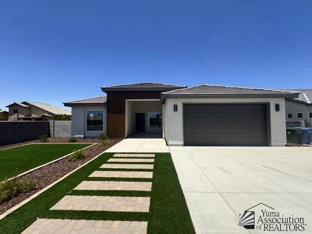 572 E 13 St, Somerton, AZ 85350