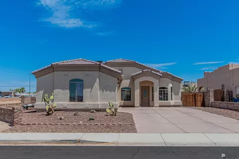 Exterior - 10112 E 36 St, Yuma, AZ 85365 photo 2 of 10