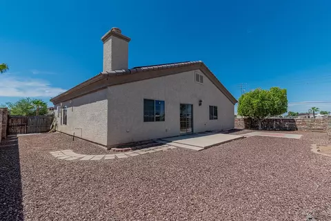 Exterior - 10112 E 36 St, Yuma, AZ 85365 photo 6 of 10