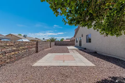 Exterior - 10112 E 36 St, Yuma, AZ 85365 photo 5 of 10